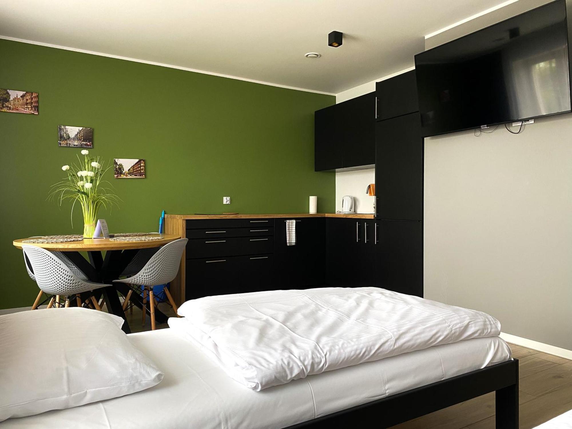 Tanie Noclegi Gliwice - Apartamenty Lowicka 28 Exteriér fotografie